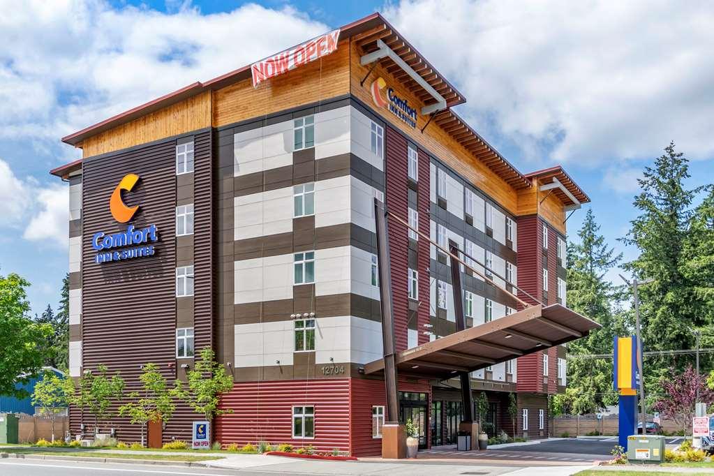 Comfort Inn & Suites Lakewood By Jblm Exterior photo